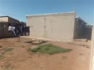 2 Bed House in Duduza