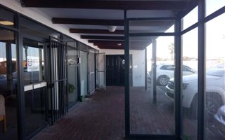 62 m² Commercial space in Marina Da Gama