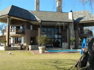 5 Bed House in Marlbank