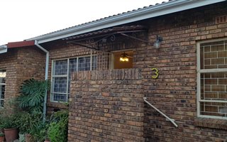 3 Bedroom Simplex in Piet Retief