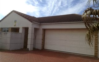 3 Bedroom Townhouse in Summerstrand