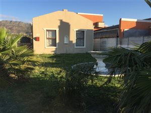3 Bed House in Strand Central