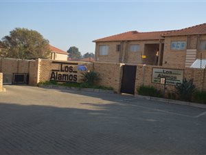 3 Bed Apartment in Vanderbijlpark SW5