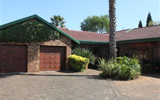 3 Bedroom House in Zwartkop
