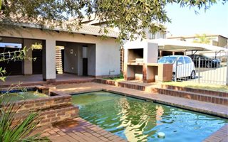 3 Bedroom Apartment in Meyersdal