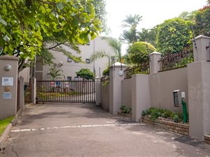 3 Bed Townhouse in Willard Beach