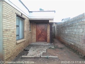 2 Bed House in Tshepisong