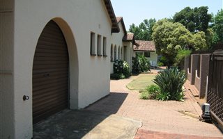 3 Bedroom House in Highway Gardens