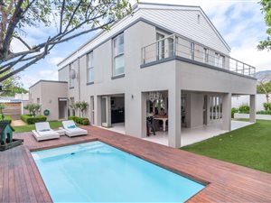 4 Bed House in Tokai