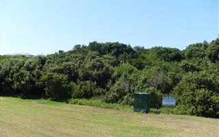 510 m² Land available in Keurboomstrand
