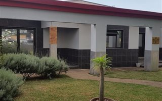 600 m² Commercial space in Oos-Einde