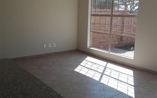 4 Bedroom Townhouse in Silver Lakes