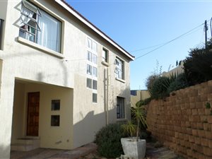 3 Bed House in Dana Bay