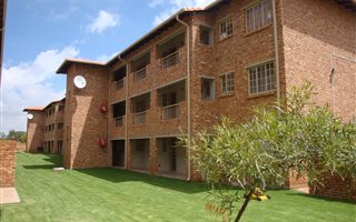 2 Bedroom Flat in Hughes