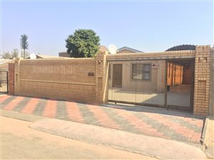 2 Bed House in Mapetla