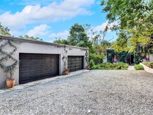 5 Bed House in Chartwell