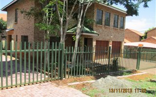 4 Bedroom House in Safari Gardens