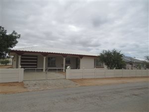 3 Bed House in Vanrhynsdorp