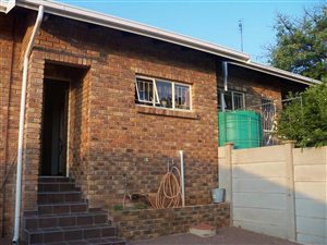 2 Bed Townhouse in Safari Gardens