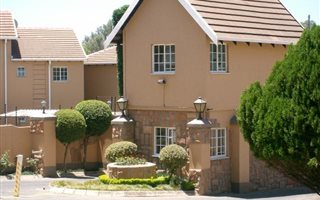 2 Bedroom Apartment in Sunninghill