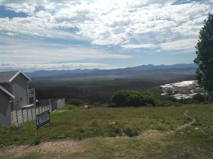 512 m² Land available in Plettenberg Bay