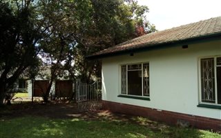 3 Bedroom House in Manors