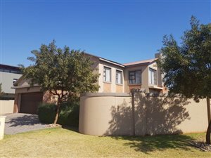 3 Bed House in Midstream Ridge Estate