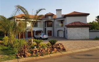 6 Bedroom House in Seasons Lifestyle Estate