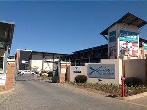 794 m² Retail Space in Winchester Hills