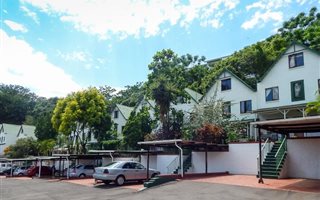 2 Bedroom Townhouse in Manor Gardens