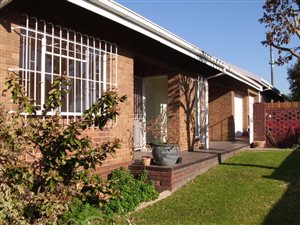 3 Bed Apartment in Elandsfontein AH