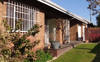 3 Bedroom Apartment in Elandsfontein AH