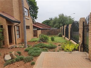 2 Bed House in Montana Park