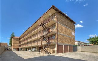 2 Bedroom Apartment in Fontainebleau