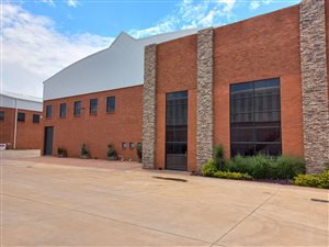 2270 m² Industrial space in Pomona