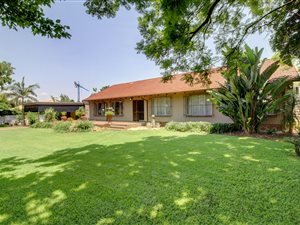 3 Bed House in Waterkloof Glen