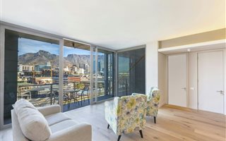 1 Bedroom Apartment in Waterfront