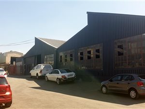 1100 m² Industrial space in Sebenza