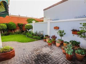 2 Bed Apartment in Three Rivers