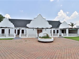 300 m² Commercial space in Pomona
