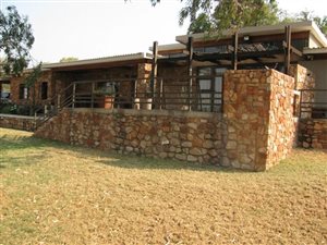 5 ha Farm in Rayton