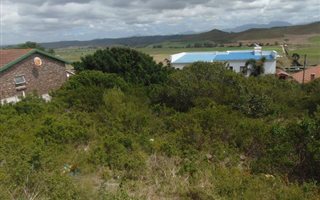 689 m² Land available in Klein Brak River