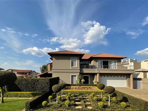 4 Bed House in Leeuwenhof Estate