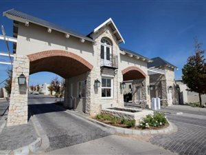 2 Bed Apartment in Nooitgedacht Estate