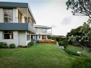 3 Bed House in San Michel