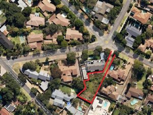 971 m² Land available in Groenkloof