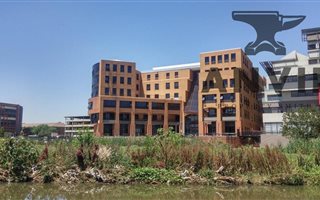 120 m² Office Space in Olievenhoutbos