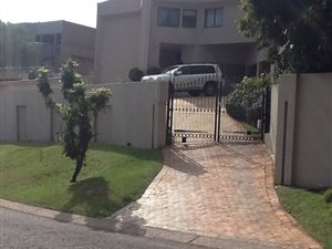 4 Bed House in Waterkloof Heights