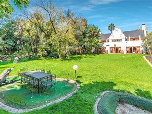 6 Bed House in Houghton Estate