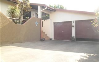 3 Bedroom House in Astra Park